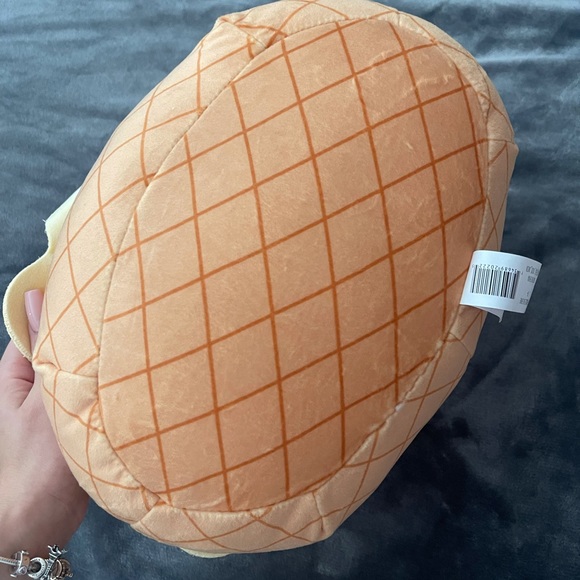 Shannon ice cream squishmallow - Picture 4 of 6